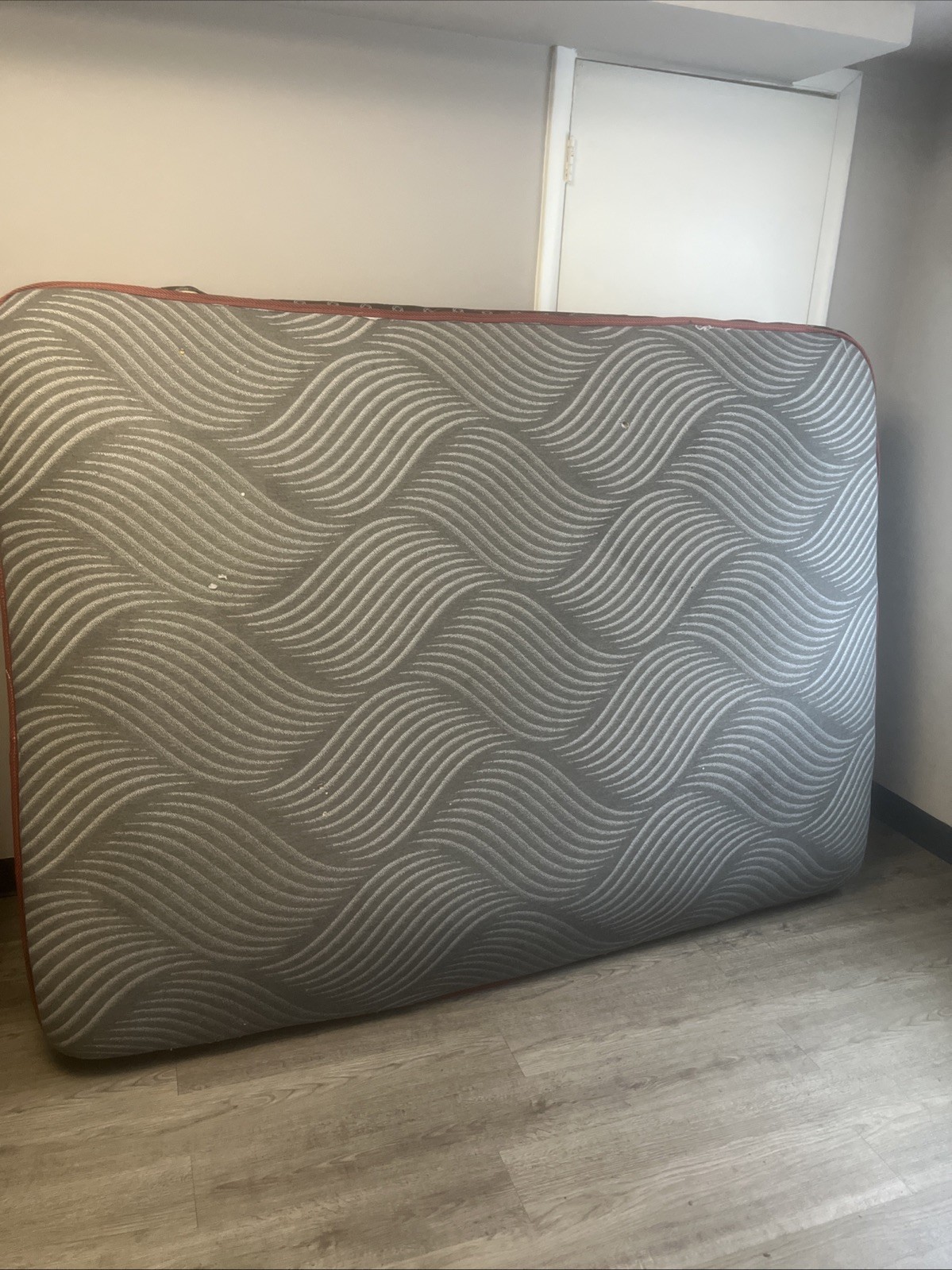 Queen Size Mattress-pillow Top. With A Queen Size Box Spring.