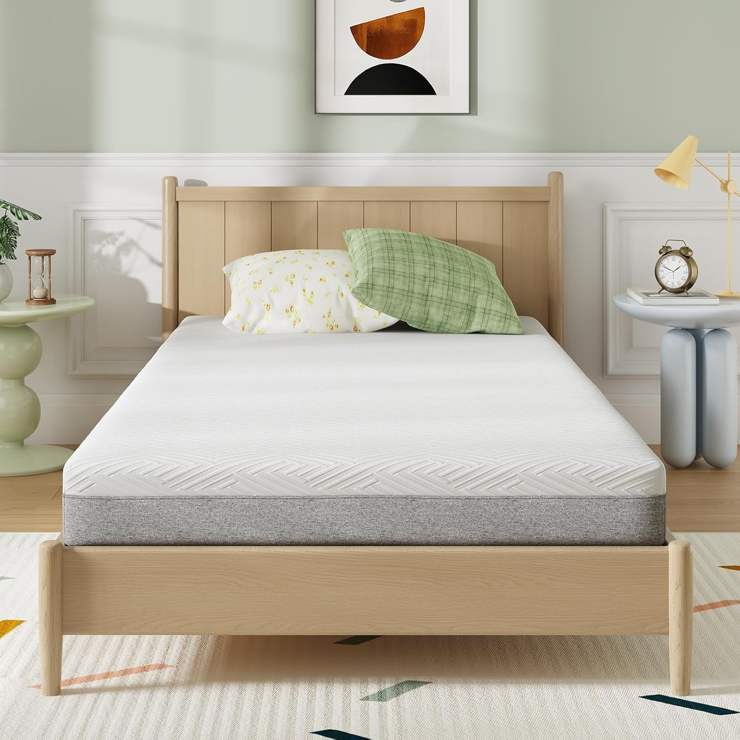 8 Inch Queen Memory Foam Mattress for Pressure Relief & Cooling Sleep