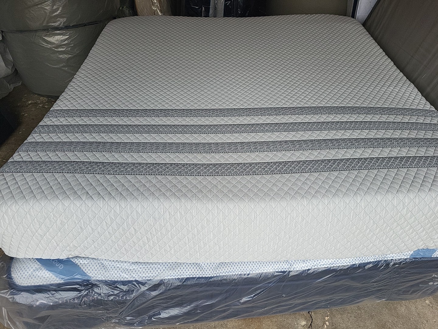 Leesa Sapira King Size Mattress 70% Off Discount Pick Up Addison IL Now👀🚗
